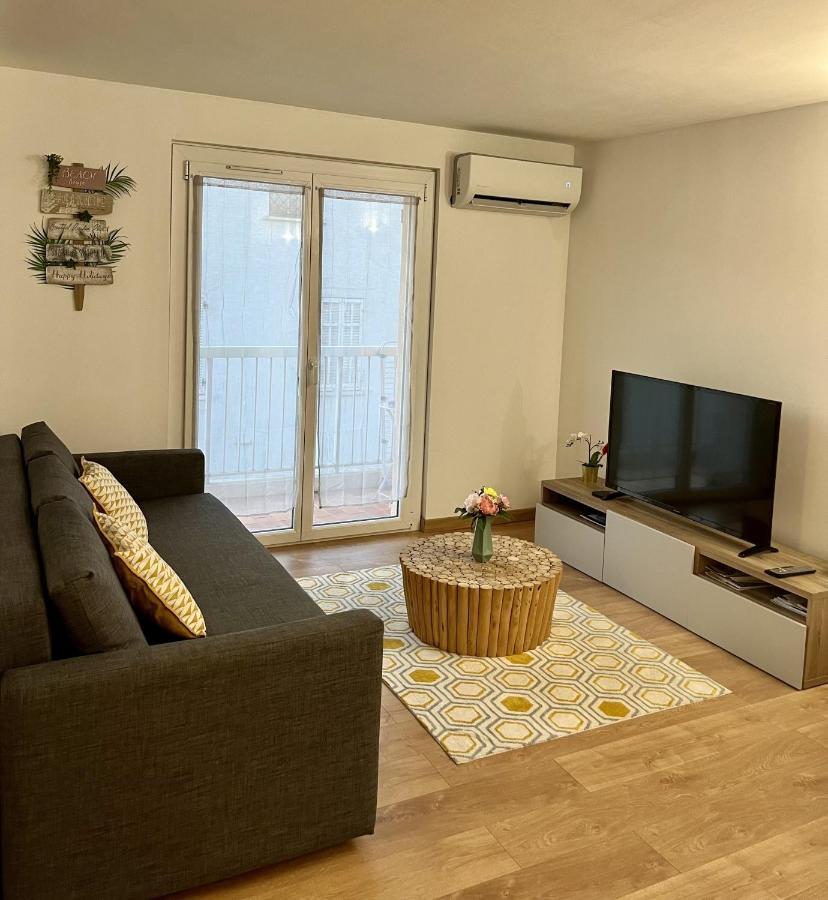 Perle Rare A 250M De La Plage ! Climatise Avec Parking, Balcon & Wifi แซ็งต์-แมกซีม ภายนอก รูปภาพ