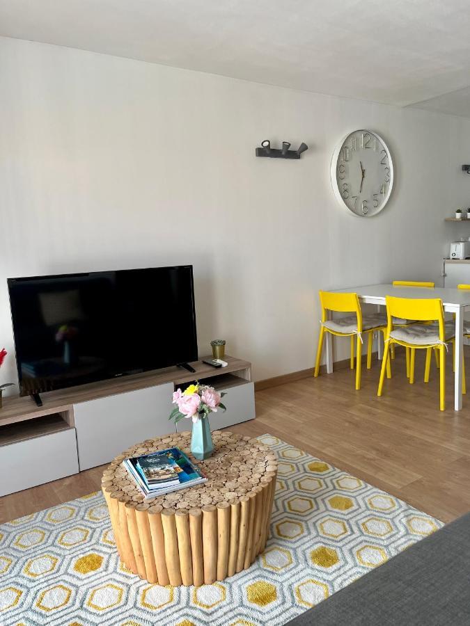 Perle Rare A 250M De La Plage ! Climatise Avec Parking, Balcon & Wifi แซ็งต์-แมกซีม ภายนอก รูปภาพ